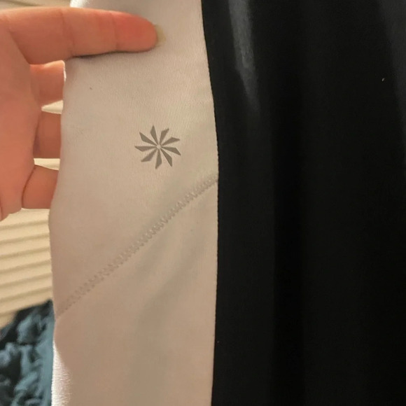 ATHLETA BE FREE KNICKER CROP LEGGINGS - Picture 7 of 7